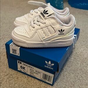 Adidas White Sneakers Classic Design